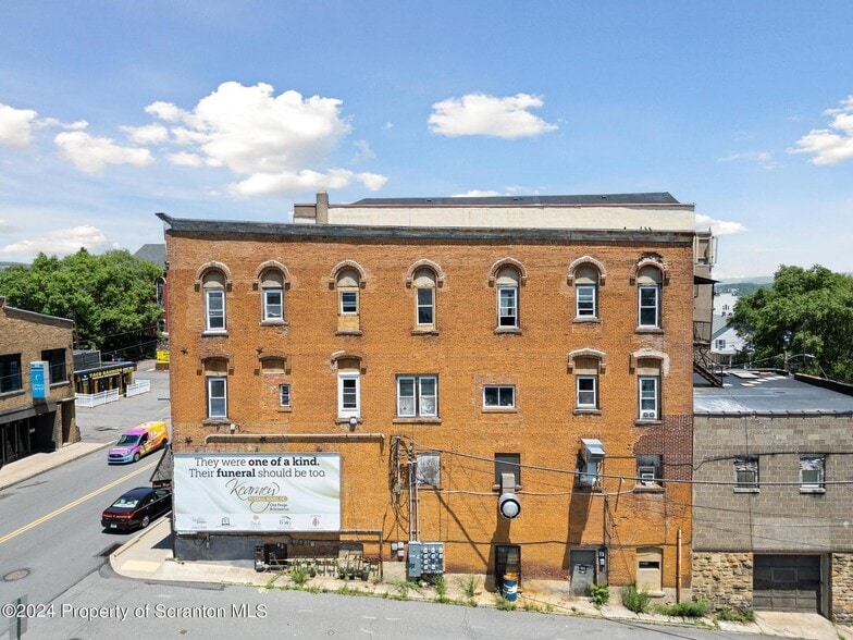 Primary Photo Of 200-202 N Main Ave, Scranton Apartments For Lease