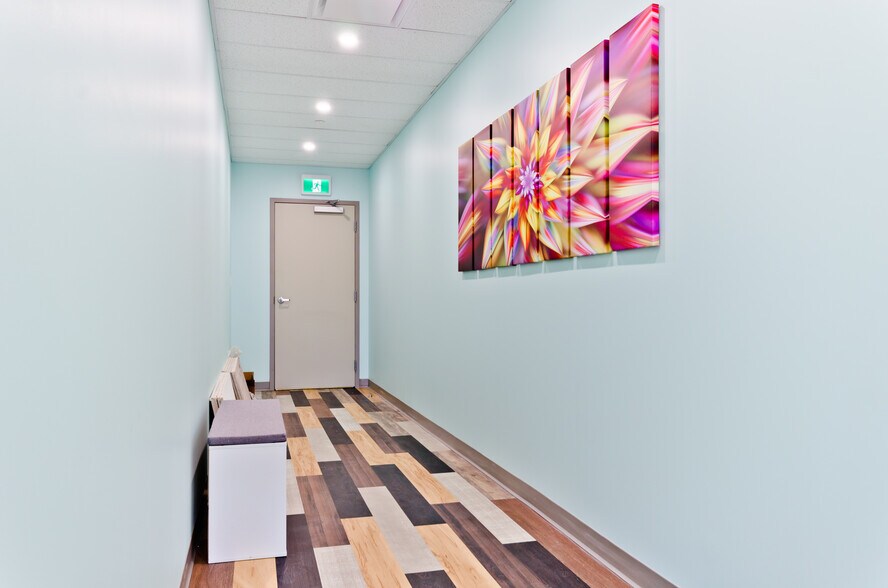 More Photos Of 11420 27th St SE, Calgary Medical For Sale