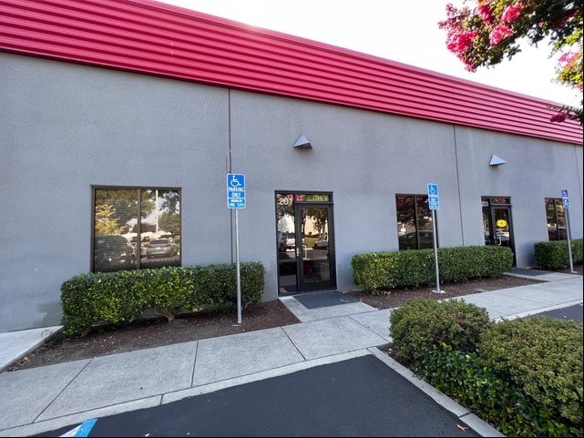 More Photos Of 521 Charcot Ave, San Jose Showroom For Sale