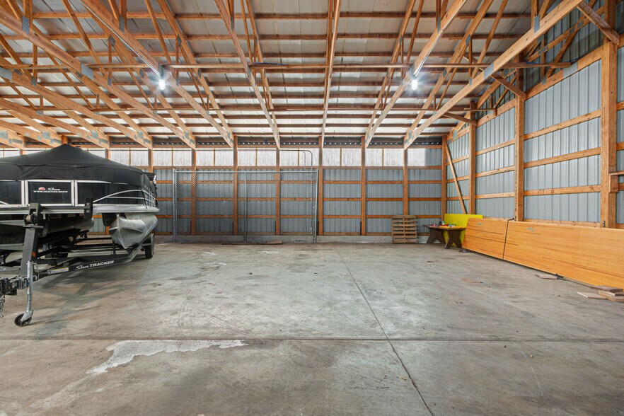 More Photos Of 108 S Front St, Coloma General Retail For Sale