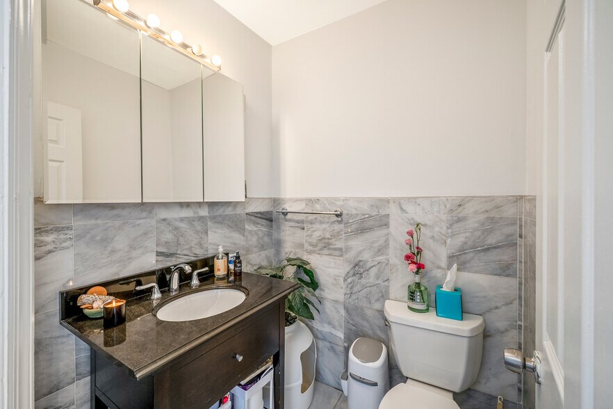 More Photos Of 548 Jersey Ave, Jersey City Storefront Retail Residential For Sale