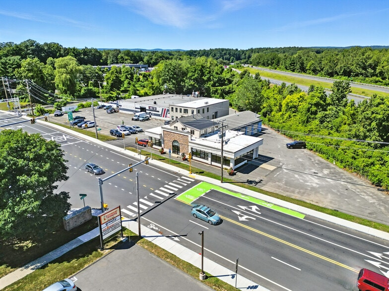More Photos Of 48 Damon Rd, Northampton Auto Dealership For Lease