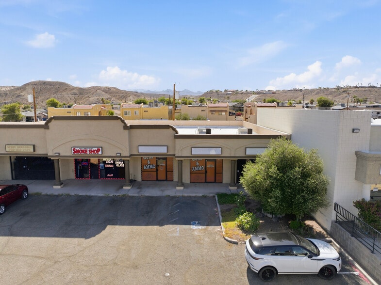 More Photos Of 3712 Highway 95, Bullhead City General Retail For Lease