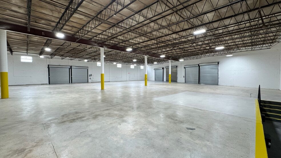 More Photos Of 7441-7571 NW 78th St, Medley Warehouse For Lease