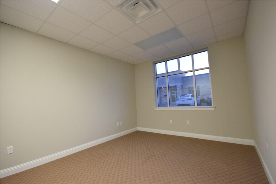 More Photos Of 3900 S Stonebridge Dr, McKinney Medical For Lease