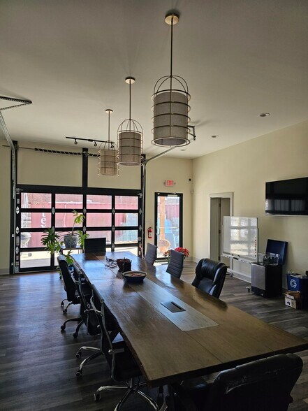 More Photos Of 5634 Morganford Rd, Saint Louis Office For Lease