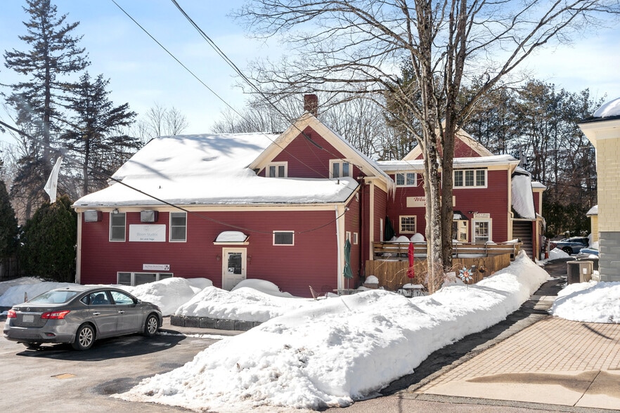 More Photos Of 561 Main St, Boxford General Retail For Sale