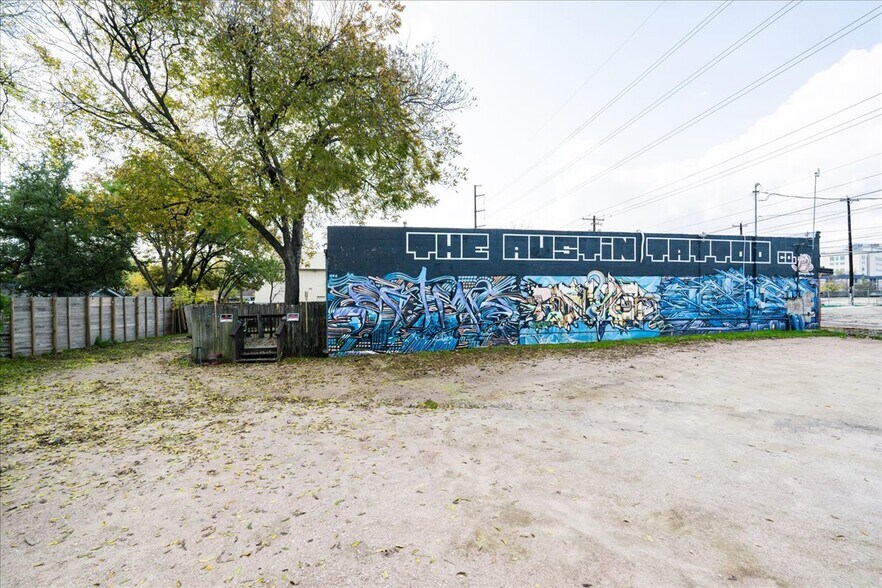 More Photos Of 5241 N Lamar Blvd, Austin Restaurant For Sale