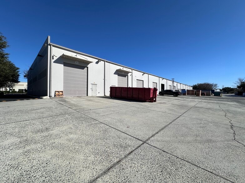 More Photos Of 6457 Hazeltine National Dr, Orlando Warehouse For Sale