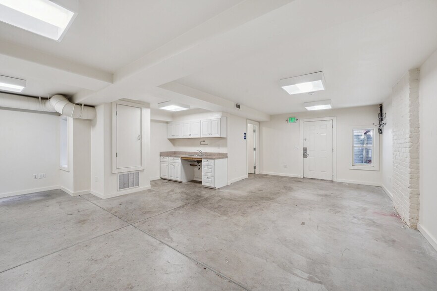 More Photos Of 607 Haight St, San Francisco Apartments For Lease