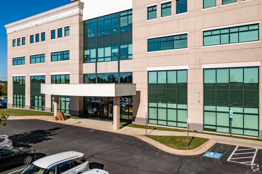 More Photos Of 44160 Scholar Plz, Leesburg Office For Lease