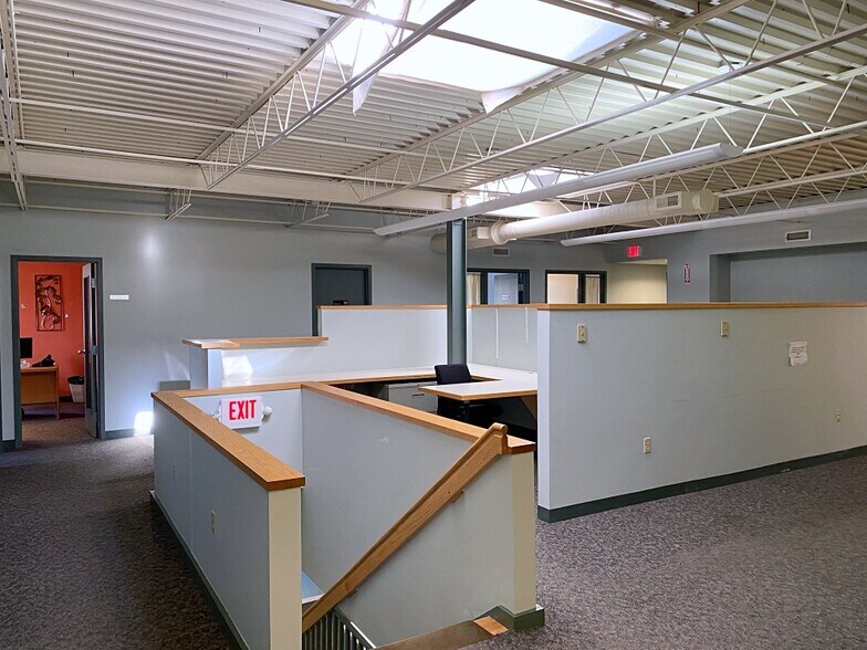 More Photos Of 58 Concord St, North Reading Office For Lease