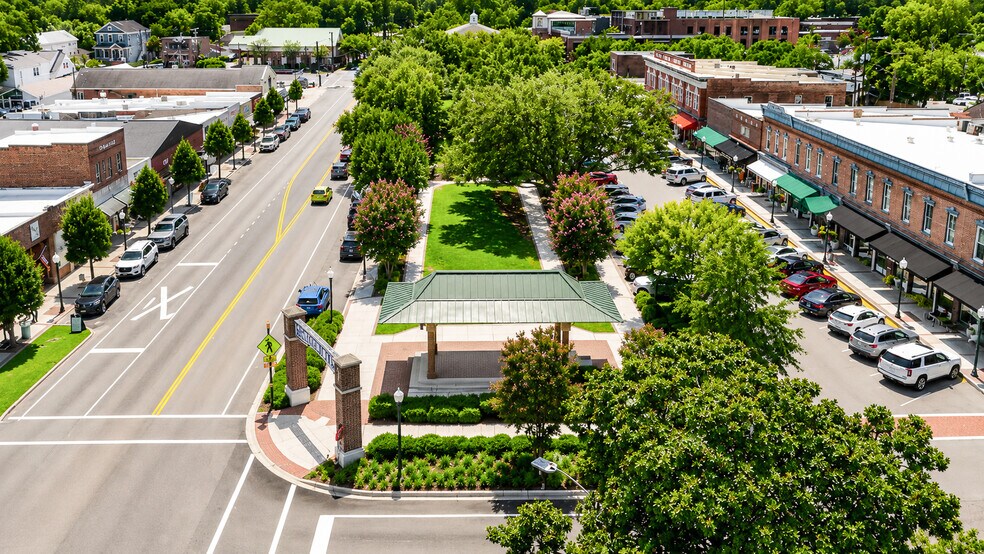 More Photos Of 112 W Doty Ave, Summerville Coworking Space