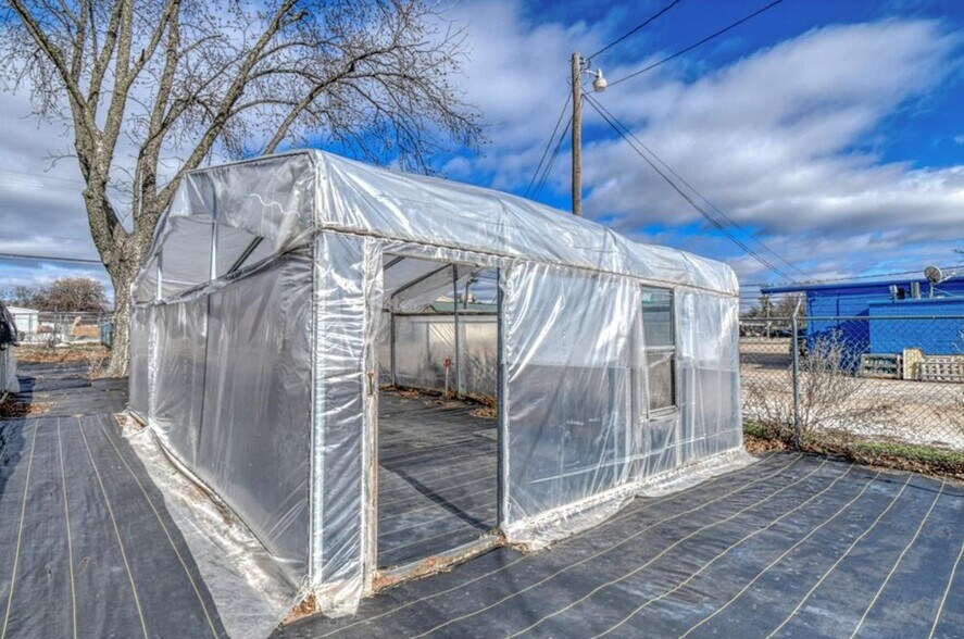 More Photos Of 521 Eel River St, Purcell General Retail For Sale