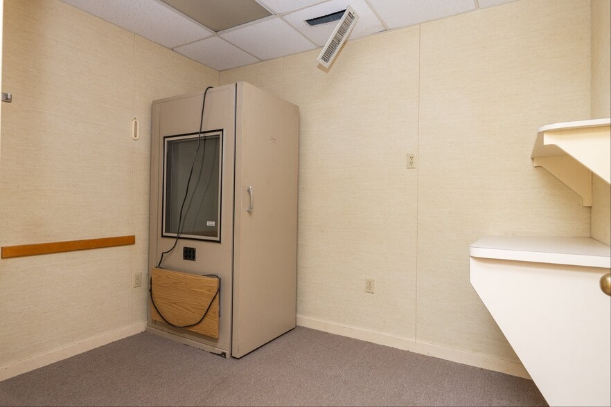 More Photos Of 2630 E Chestnut Ave, Vineland Medical For Sale