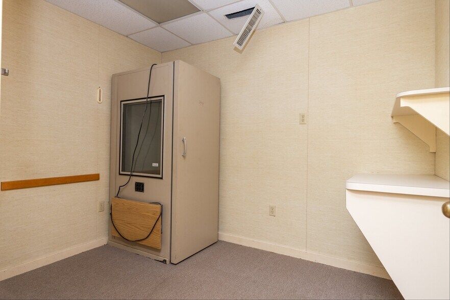 More Photos Of 2630 E Chestnut Ave, Vineland Medical For Sale