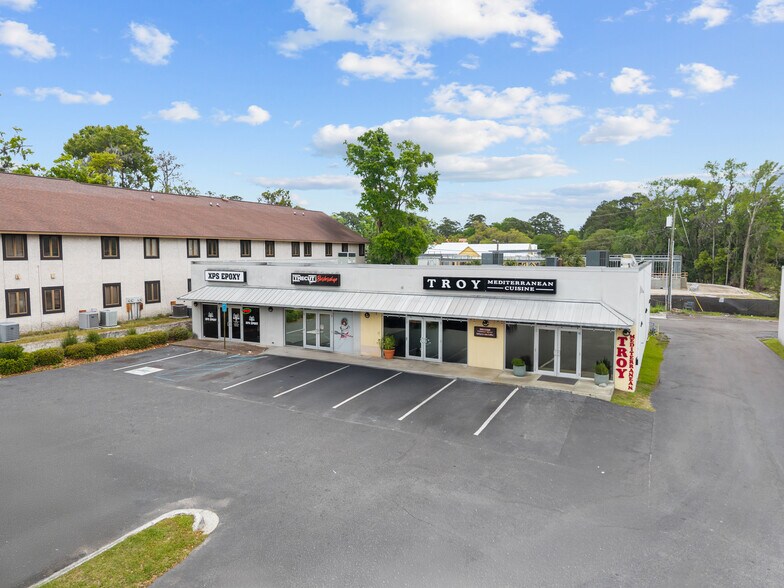 Primary Photo Of 10510 Abercorn St, Savannah Freestanding For Lease
