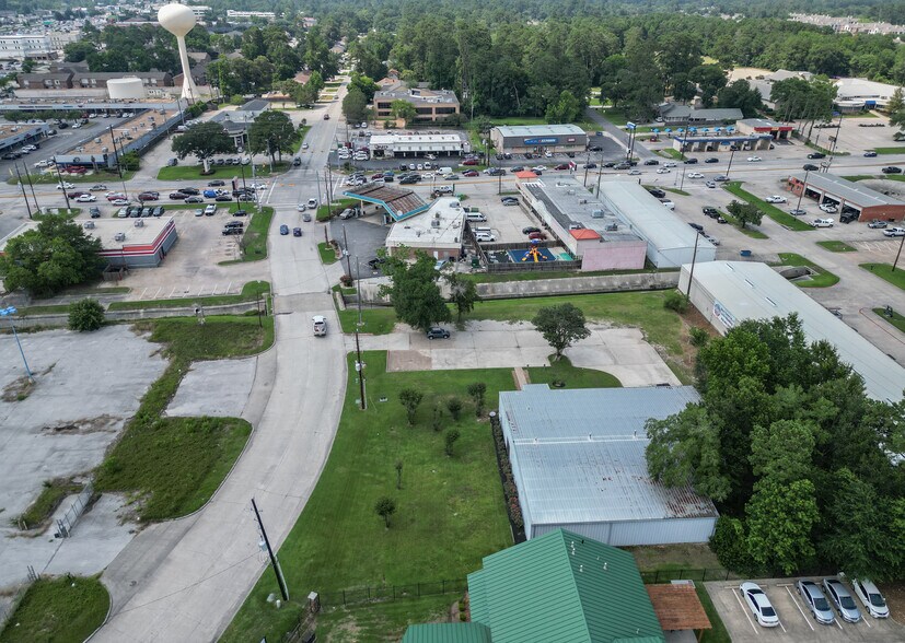 More Photos Of 25020 Oakhurst Dr, Spring Warehouse For Sale