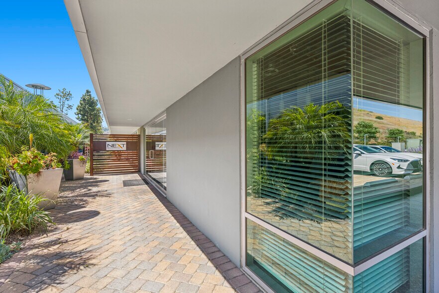 More Photos Of 4115 Sorrento Valley Blvd, San Diego Office For Lease