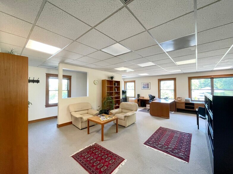 More Photos Of 18660 Sw Boones Ferry Rd, Tualatin Office For Lease