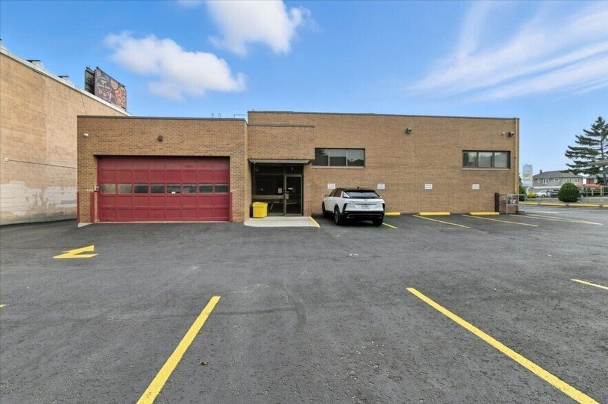 More Photos Of 372 King St, Oshawa Medical For Lease
