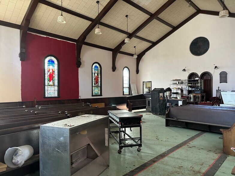 More Photos Of 560 Congress St, Troy Restaurant For Sale