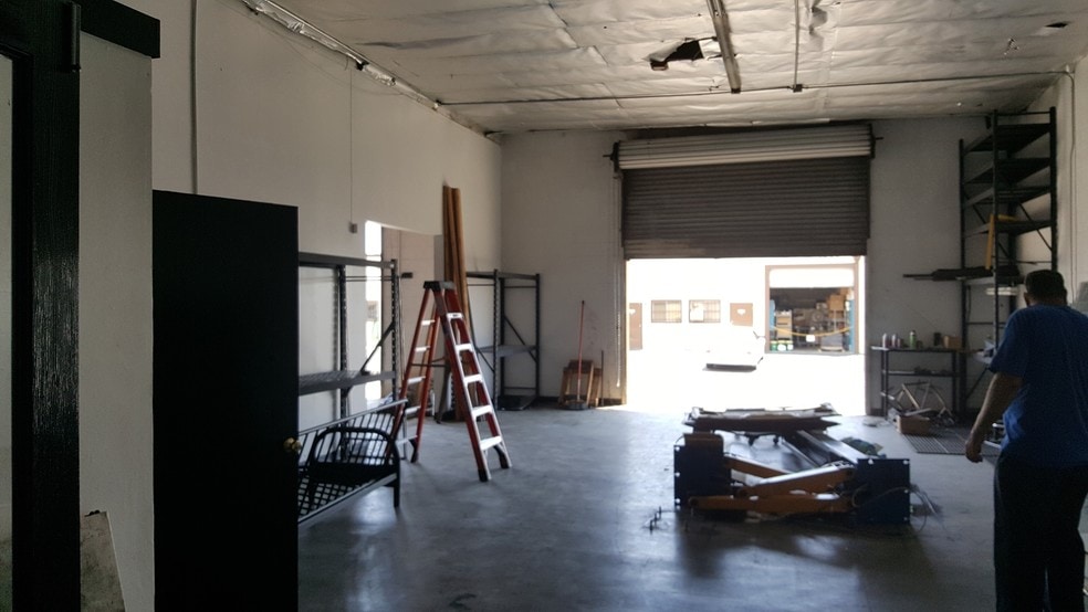 More Photos Of 1355 Brooks St, Ontario Warehouse For Lease