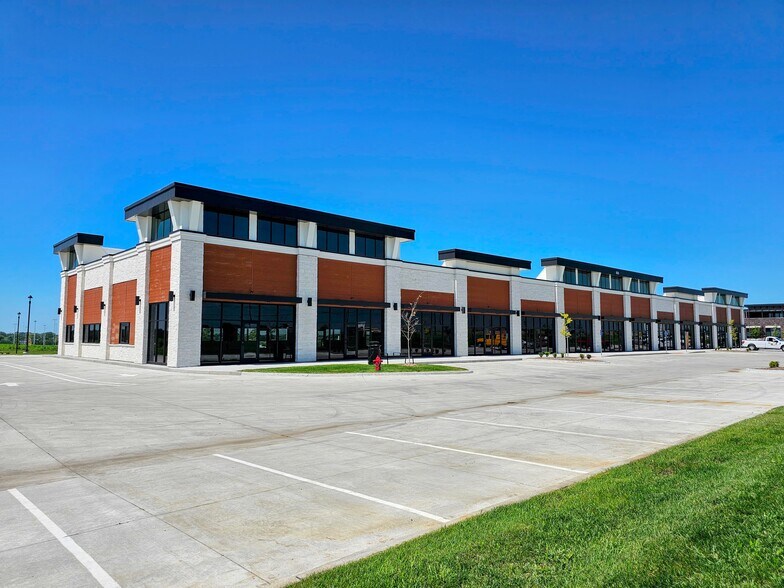 Primary Photo Of 825 NE Gateway Dr, Grimes Storefront Retail Office For Lease