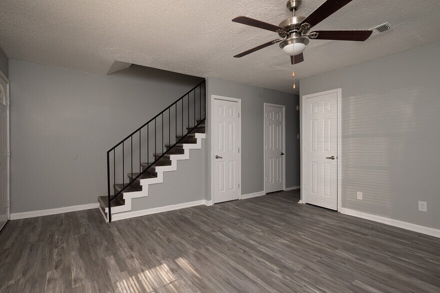 More Photos Of 1707 Arrowhead Rd, North Little Rock Apartments For Sale