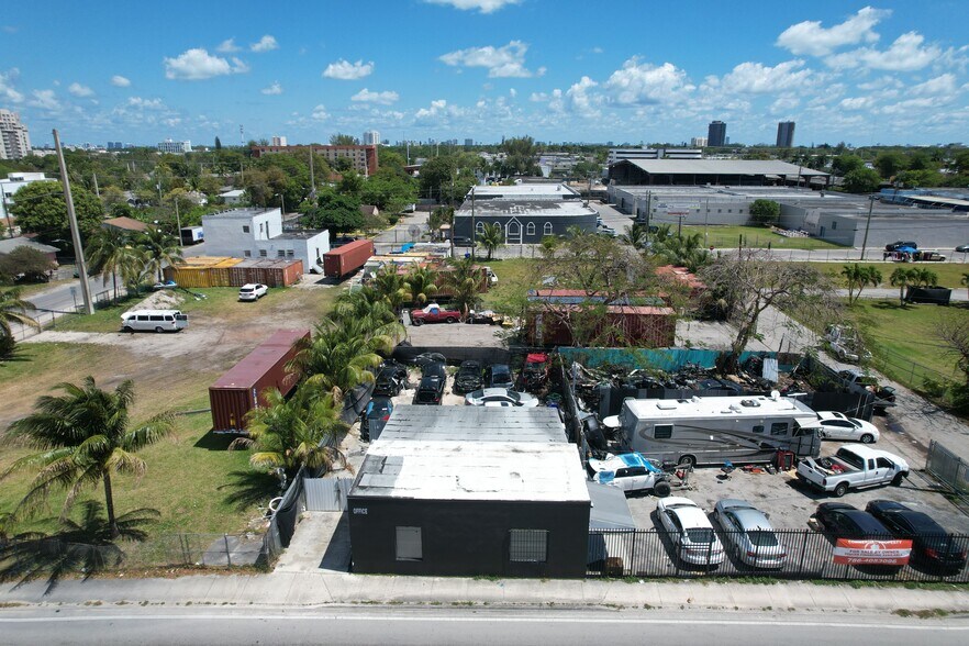 More Photos Of 7441 N Miami Ave, Miami Freestanding For Sale