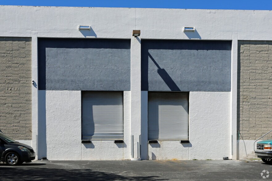 More Photos Of 7640-7696 NW 6th Ave, Boca Raton Unknown For Lease