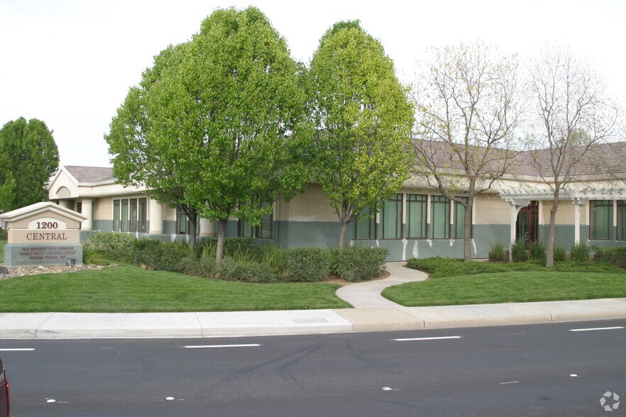 More Photos Of 1210 Central Blvd, Brentwood Office For Lease