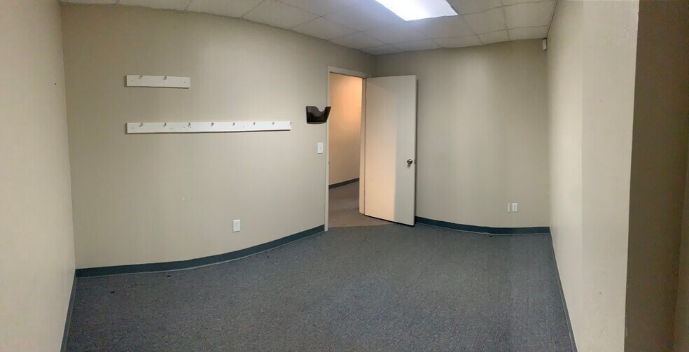 More Photos Of 2224 S Air Depot Blvd, Midwest City Freestanding For Sale