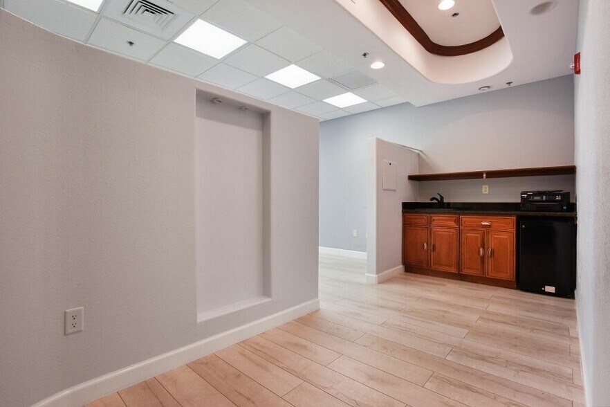 More Photos Of 5850 Coral Ridge Dr, Coral Springs Medical For Lease