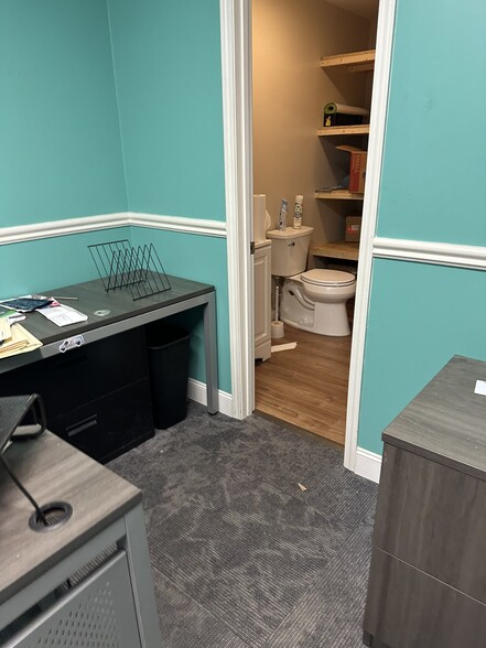 More Photos Of 10569 Lem Turner Rd, Jacksonville Medical For Sale