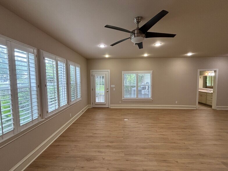 More Photos Of 510 S Church St, Georgetown Office Residential For Sale