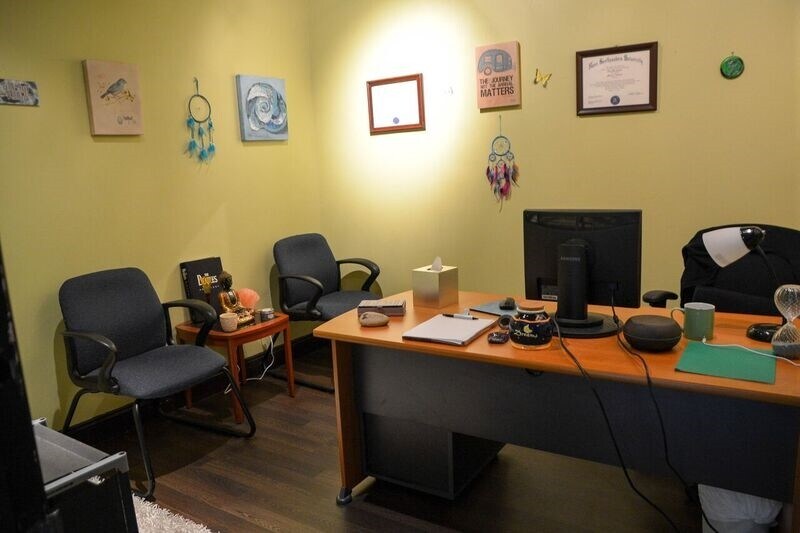 More Photos Of 705 Bond Way, Delray Beach Showroom For Sale
