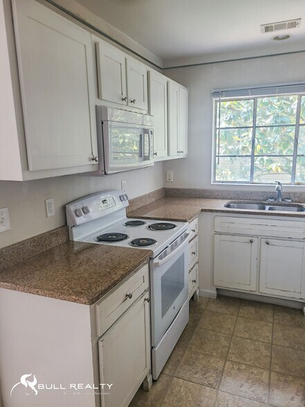More Photos Of 395 Oakland Ave SE, Atlanta Apartments For Sale