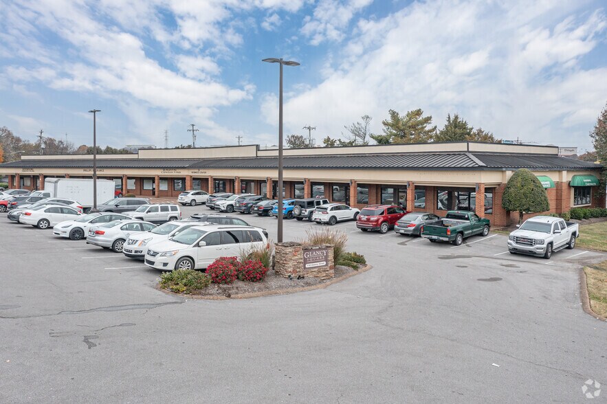 Primary Photo Of 110 Glancy St, Goodlettsville Medical For Lease