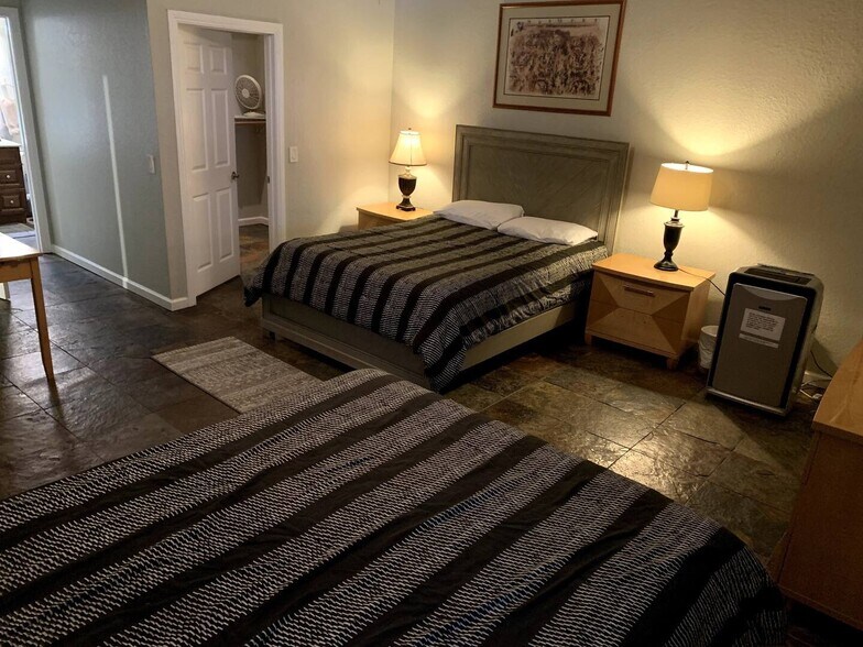 More Photos Of 4111 Bayard St, San Diego Specialty For Sale