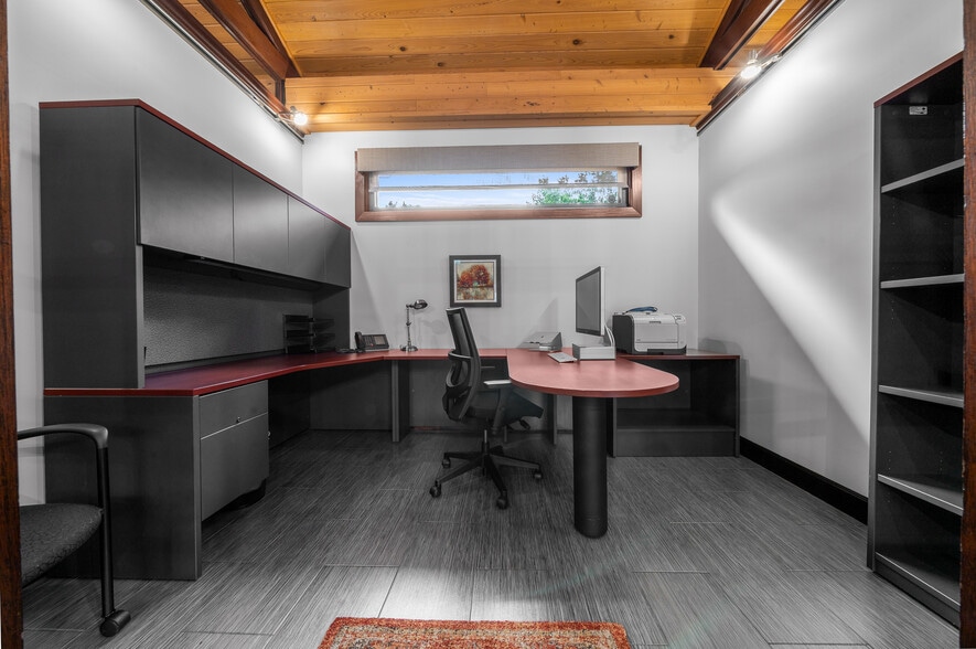 More Photos Of 5830 W Gulf To Lake Hwy, Crystal River Office For Sale