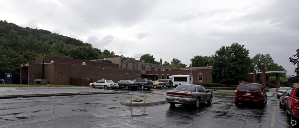 More Photos Of 241 S Chamberlain Ave, Rockwood Assisted Living For Sale