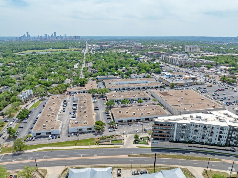 More Photos Of 5555 N Lamar Blvd, Austin Unknown For Lease
