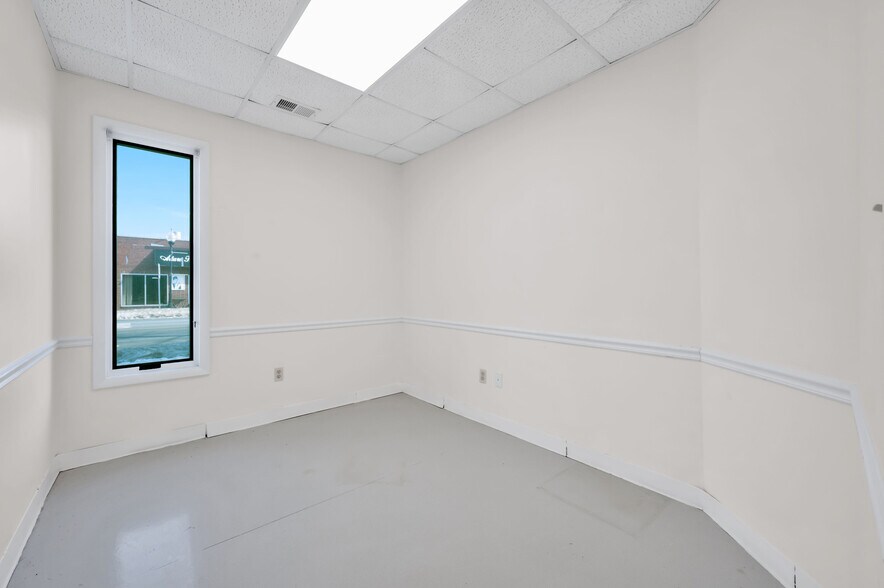 More Photos Of 102-104 S Main St, Manville Office Residential For Lease