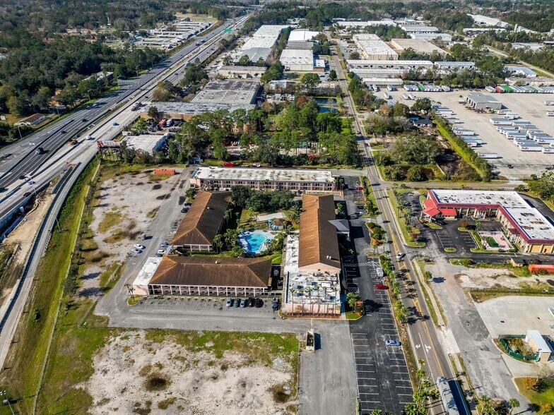 More Photos Of 510 Lane Ave S, Jacksonville Hotel For Sale