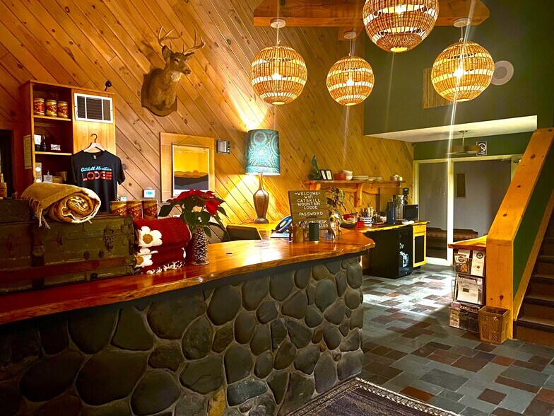 More Photos Of 334 NY-32A, Palenville Hotel For Sale