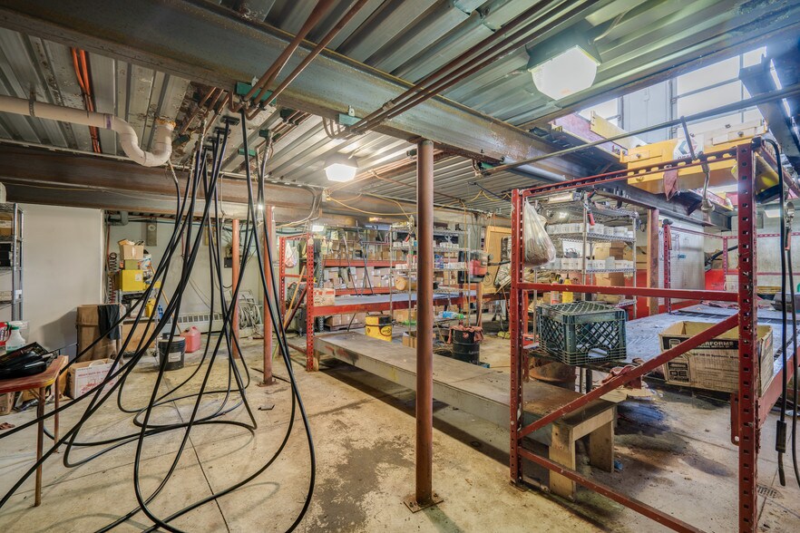 More Photos Of 1000 Shortcut Rd, Marine City Freestanding For Sale