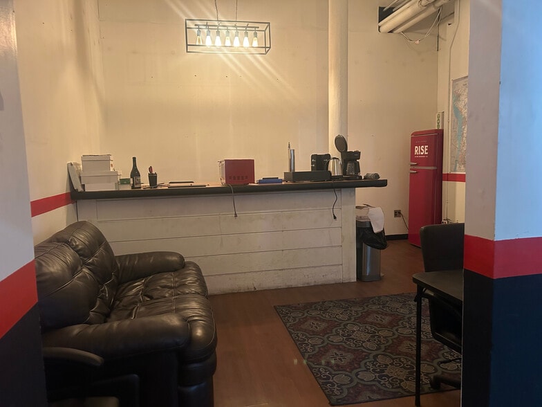 More Photos Of 425 Fairfield Ave, Stamford Warehouse For Lease