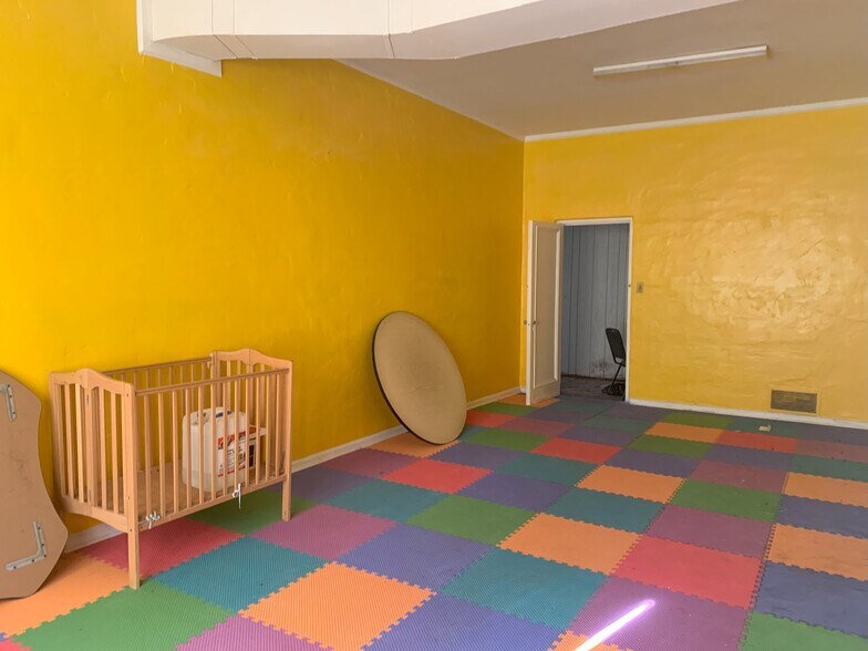 More Photos Of 8127 6th Ave N, Birmingham Religious Facility For Lease