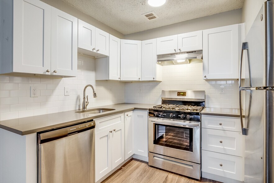 More Photos Of 175 W Belleview Ave, Englewood Apartments For Sale